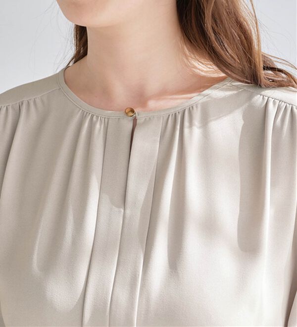 alotta（アロッタ）の「【接触冷感】前後２ＷＡＹギャザーブラウス（半袖）（ブラウス）」｜詳細画像