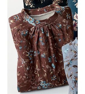 BELLUNA（ベルーナ）の「超長綿１００％彩りプリントチュニック（カットソー）」｜ボタニカル柄(ワイン)