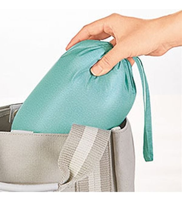 BELLUNA（ベルーナ）の「はっ水加工軽量パーカー（ポーチ付）（パーカー）」｜詳細画像