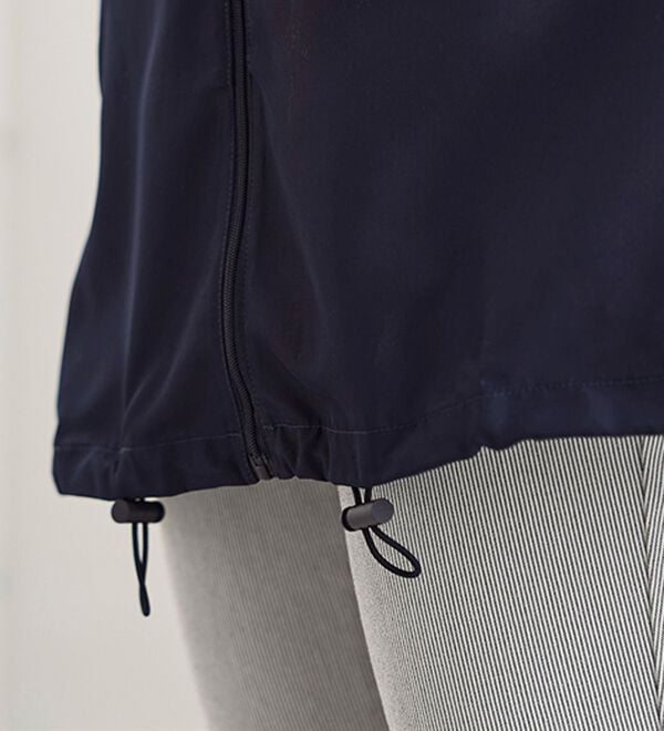 BELLUNA（ベルーナ）の「はっ水加工軽量パーカー（ポーチ付）（パーカー）」｜詳細画像