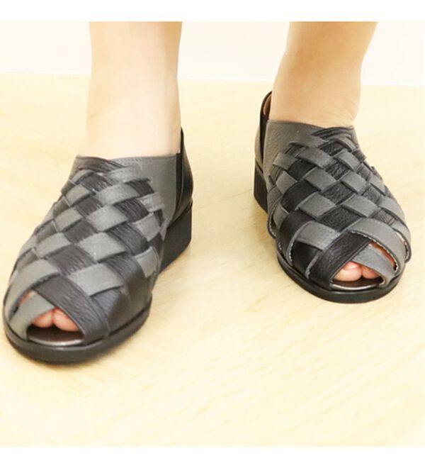 BELLUNA（ベルーナ）の「４Ｅイタリアンレザー編み込みシューズ（サンダル・ミュール）」｜詳細画像