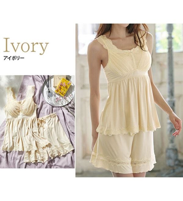 YU'NOW（ユナウ）の「【上下２点セット】リフトアップナイトブラキャミ＆ルームパンツセット（パジャマ・ルームウェア）」｜アイボリー