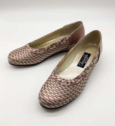 BELLUNA（ベルーナ）の「４Ｅ牛革編み込みメッシュパンプス（パンプス）」