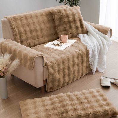 iellio（イエリオ）の「ぽこぽこボリュームファーソファカバー・シートクッション＜あったか・ラビットファー調・長座布団・チェアカバー＞（ソファーカバー）」