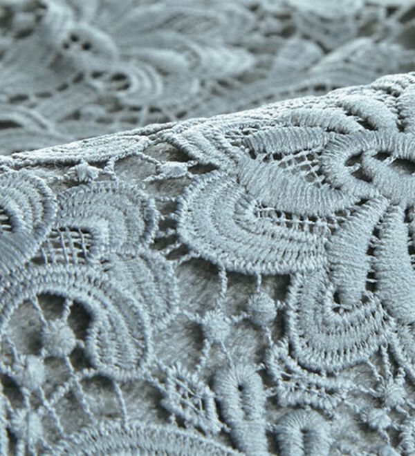 BELLUNA（ベルーナ）の「ケミカルレース使い編地変化デザインセーター（ニット・セーター）」｜詳細画像