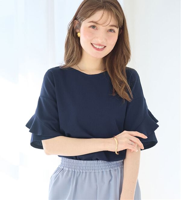 alotta（アロッタ）の「【４つの機能付】ひんやりフリル袖ブラウスＴシャツ（ブラウス）」｜ネイビー