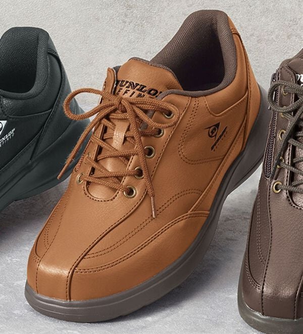 「＜ダンロップ・リファインド＞はっ水快適ウォーキング（メンズスニーカー）」｜キャメル