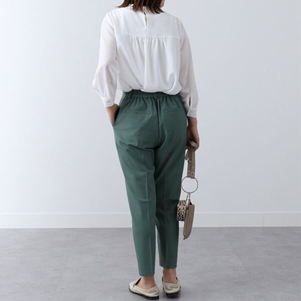 BELLUNA（ベルーナ）の「快適機能付！美脚見えテーパードパンツ（テーパードパンツ）」｜詳細画像