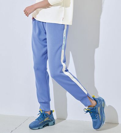 RANAN（ラナン）の「裾スリットジョガーパンツ＜ｍａｒｉｅ　Ｃｌａｉｒｅ　ＳＰＯＲＴ＞（フルレングスパンツ）」