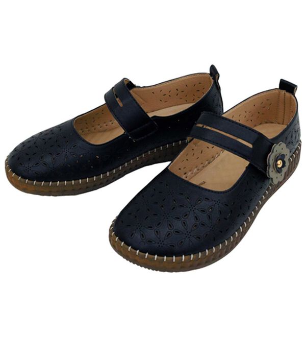 BELLUNA（ベルーナ）の「ゆったりカットワークストラップシューズ（パンプス）」｜詳細画像