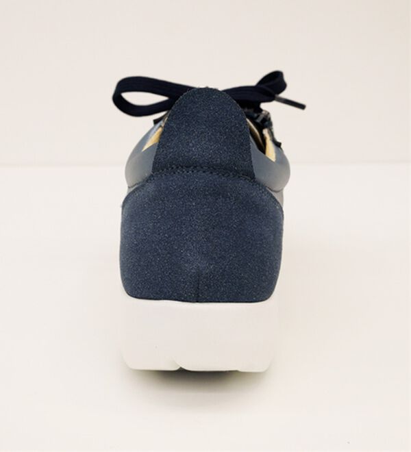 BELLUNA（ベルーナ）の「５Ｅサテン調レースアップスニーカー（スニーカー）」｜詳細画像