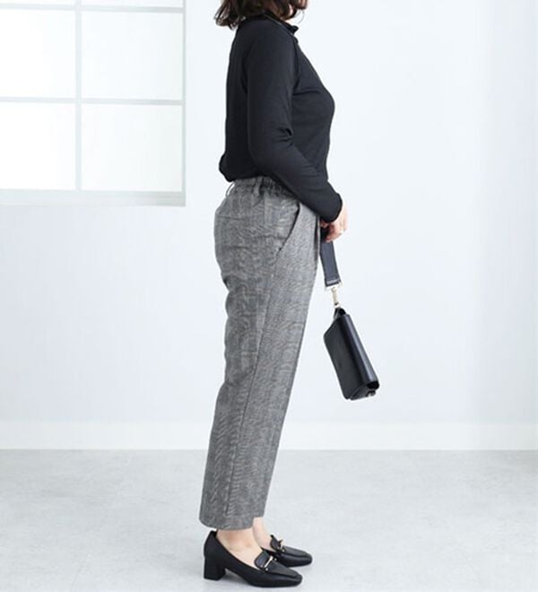 BELLUNA（ベルーナ）の「サマ見え(スーパーウォーム)ウール調素材美脚テーパードパンツ（テーパードパンツ）」｜詳細画像