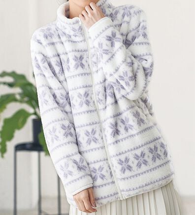 BELLUNA（ベルーナ）の「ふわふわファーフリースプリントジャケット（その他ジャケット）」