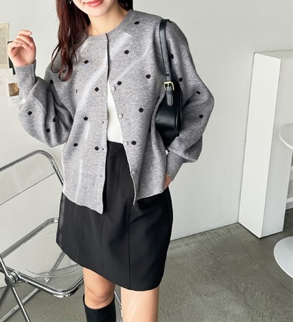 GeeRA（ジーラ）の「ドット柄カーディガン（ニットカーディガン）」｜詳細画像