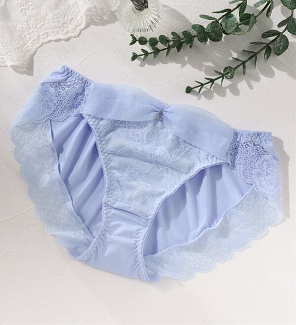 YU'NOW（ユナウ）の「【足口レース】メルティーショーツ（ショーツ）」｜ブルー