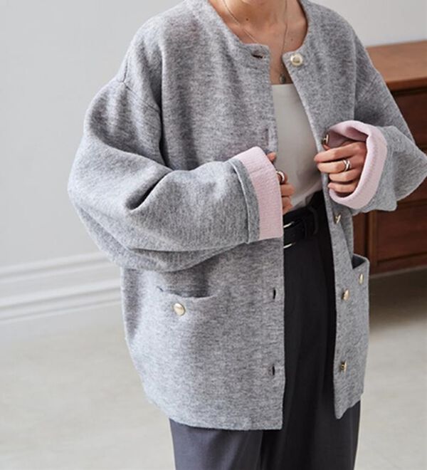 RANAN（ラナン）の「裏配色ゴールド調ボタンニットコーディガン（ニットカーディガン）」｜詳細画像