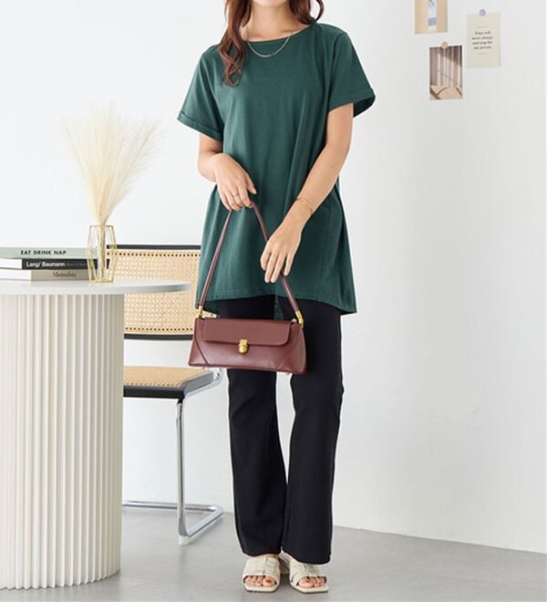 Viola e Viola（ヴィオラ エ ヴィオラ）の「すっきり魅せ切替Ａラインチュニック（チュニック）」｜詳細画像