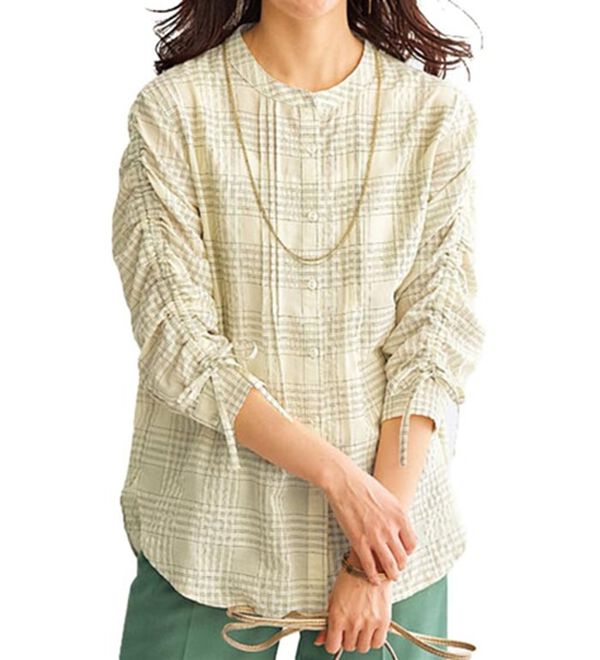 BELLUNA（ベルーナ）の「シアーチェック素材袖ドロストブラウス（シャツ）」｜アイボリー