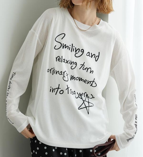 BELLUNA（ベルーナ）の「シアー素材ラクガキ風ロゴプルオーバー（カットソー）」｜詳細画像