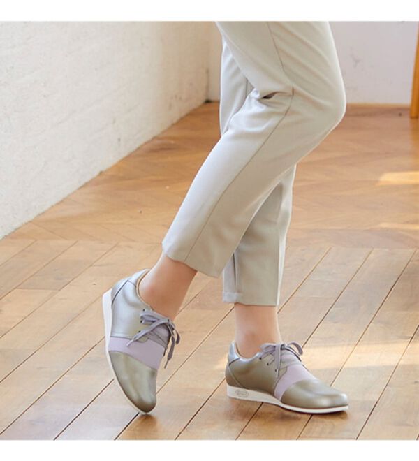 BELLUNA（ベルーナ）の「４Ｅ牛革ストレッチシューズ（スニーカー）」｜詳細画像