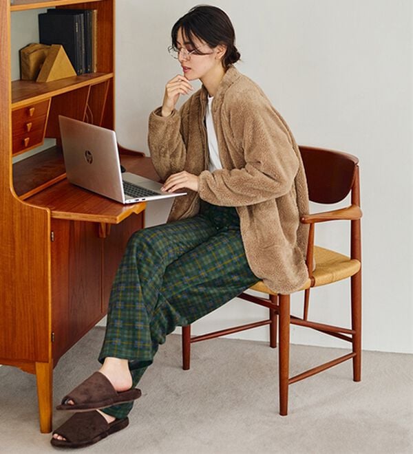 LAVIENNE（ラヴィエンヌ）の「肌側綿１００％あったかフリースボトム（その他パンツ）」｜詳細画像