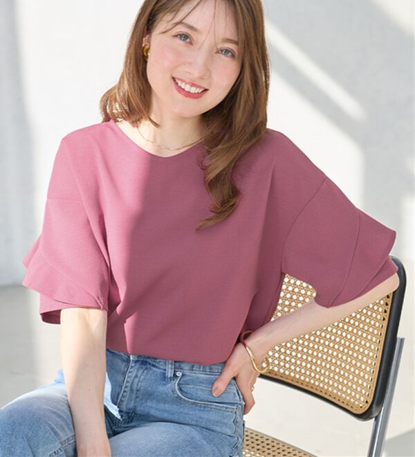 alotta（アロッタ）の「【４つの機能付】ひんやりフリル袖ブラウスＴシャツ（ブラウス）」｜カシス