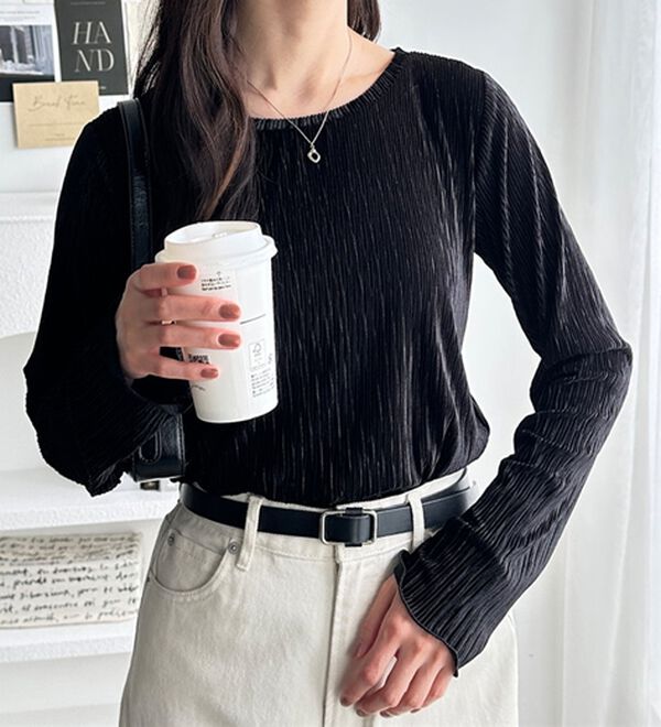 GeeRA（ジーラ）の「ベロアプリーツカットソー（カットソー）」｜ブラック