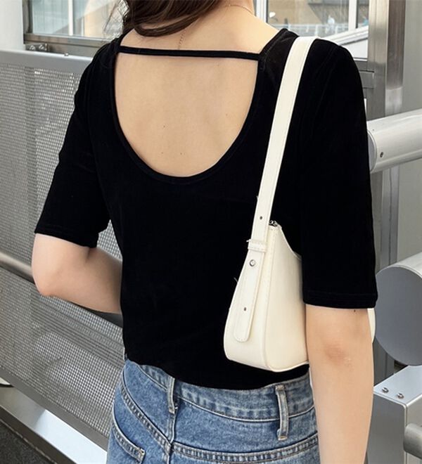 GeeRA（ジーラ）の「ベロアバックオープンカットソー（カットソー）」｜詳細画像