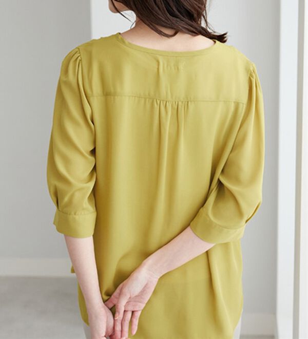 BELLUNA（ベルーナ）の「【接触冷感】機能付ジョーゼット素材キーネックブラウス（ブラウス）」｜詳細画像