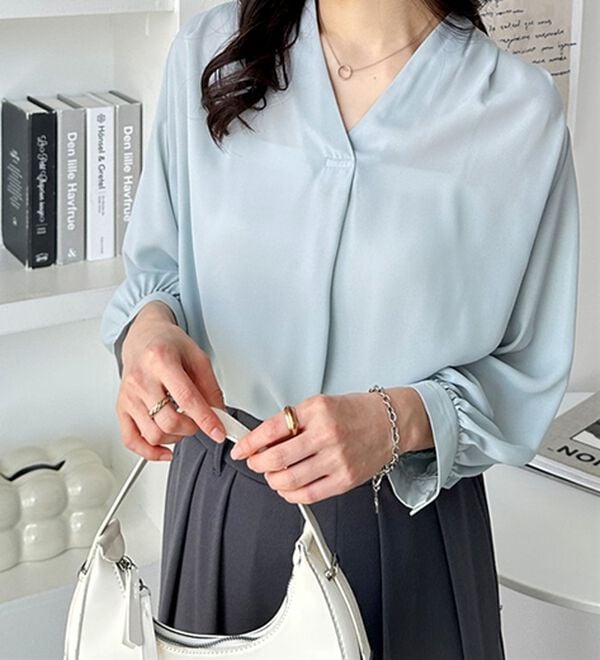 GeeRA（ジーラ）の「シルエットきれい！上品7分袖デザインブラウス（ブラウス）」｜詳細画像