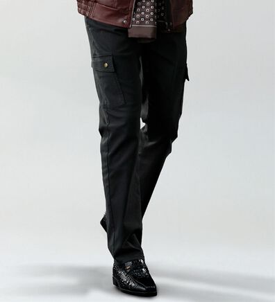 「＜コムルヴァン・オム＞キレイ目に着こなす大人のカーゴパンツ（メンズフルレングスパンツ）」