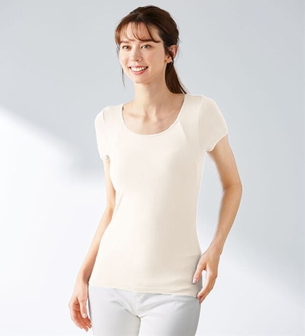 LAVIENNE（ラヴィエンヌ）の「＜さらりラボ＞カップ付半袖インナー（ブラトップ・カップ付きインナー）」｜詳細画像