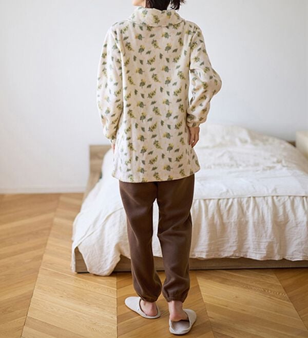 LAVIENNE（ラヴィエンヌ）の「ソフトでかるぽかフリースパジャマ（パジャマ・ルームウェア）」｜詳細画像