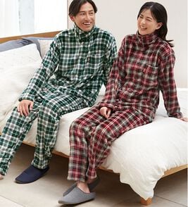 「＜ホカロン＞吸湿発熱肩キルトフリースパジャマ（メンズルームウェア）」
