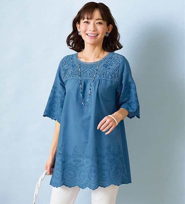 BELLUNA（ベルーナ）の「刺しゅうレース切替チュニック（チュニック）」｜ブルー