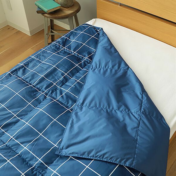 「おしゃれなダウンケット　ｊｕｌｌｙａｄａｍｓ＜羽毛肌掛布団＞（掛布団）」｜詳細画像