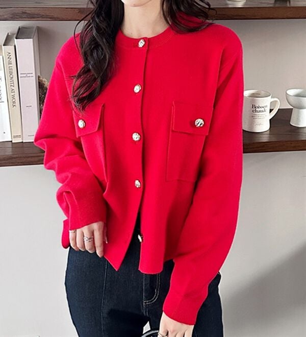 GeeRA（ジーラ）の「ロングシーズン使える！ゴールド調ボタンニットカーデ（ニットカーディガン）」｜詳細画像