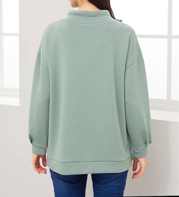 BELLUNA（ベルーナ）の「上品見えとろみワイドネックプルオーバー（カットソー）」｜詳細画像