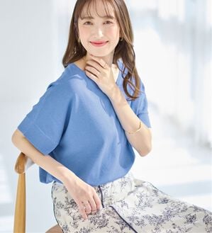 alotta（アロッタ）の「ゆるっと涼やかＶネックプルオーバー（ニット・セーター）」｜ブルー