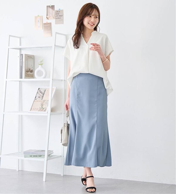 alotta（アロッタ）の「【４つの機能付】ひんやりスキッパーＴシャツブラウス（ブラウス）」｜詳細画像