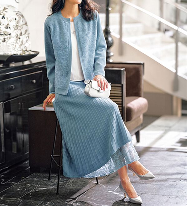 BELLUNA（ベルーナ）の「刺しゅうレース使いニットジャケット（ニットカーディガン）」｜詳細画像