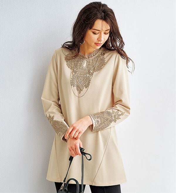 BELLUNA（ベルーナ）の「配色レース使い華やかチュニック（チュニック）」｜アイボリー系