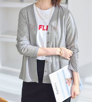 Viola e Viola（ヴィオラ エ ヴィオラ）の「ＶネックベーシックＵＶカーディガン（ニットカーディガン）」｜モクグレー