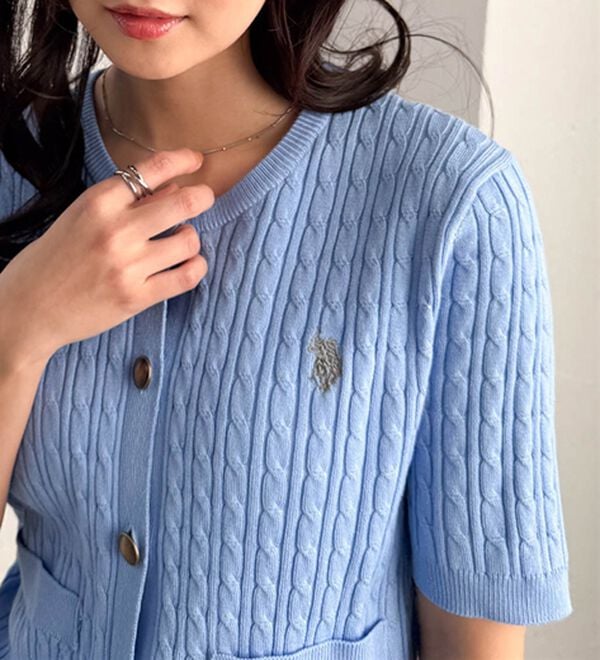 RANAN（ラナン）の「＜Ｕ．Ｓ．ＰＯＬＯ　ＡＳＳＮ．＞ゴールドボタン半袖刺繍ケーブルニットカーディガン（ニットカーディガン）」｜詳細画像