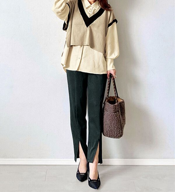 BELLUNA（ベルーナ）の「【低身長さん向け】重ねて可愛い配色ニットベスト（ベスト）」｜ベージュ系