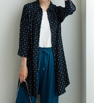 BELLUNA（ベルーナ）の「レーヨン素材ピンタック使いワンピース（その他ワンピース）」｜ネイビー系小紋柄