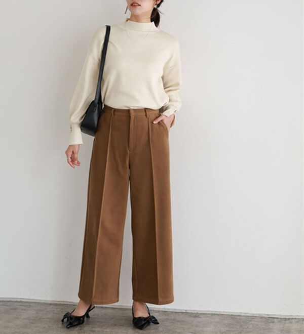 Pierrot（ピエロ）の「ゴールドボタンボリュームスリーブニット（ニット・セーター）」｜詳細画像