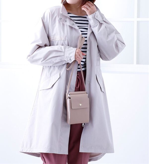 BELLUNA（ベルーナ）の「裏フリース素材スタンド衿ロング丈ブルゾン（ロングコート）」｜トープ