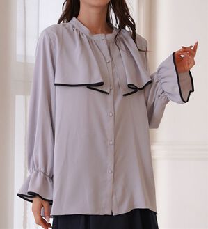 「【Ｌ～６Ｌ】【ＭａｒｉｌｙｎＳｗｅｅｔ】体型別フェミニン パイピングフリルブラウス（ブラウス）」｜アイスグレー