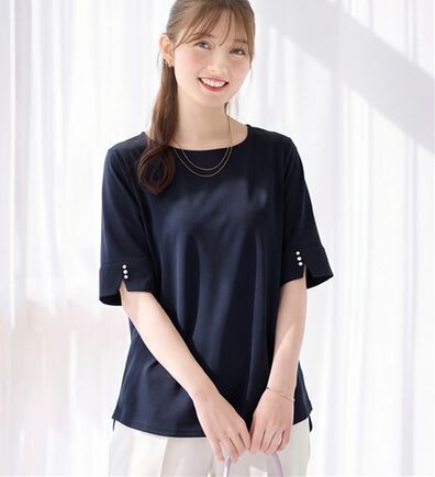 alotta（アロッタ）の「【選べる袖丈】柔らか綿混素材パール調ボタンＴシャツ（カットソー）」